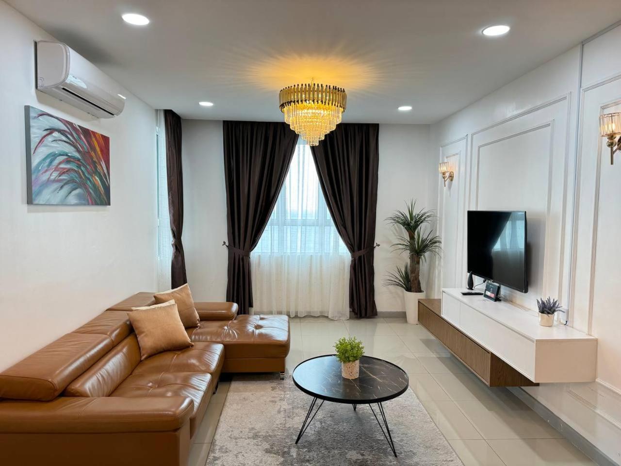 D'ciella Homes- Sea View, Drawbridge & Ktcc Mall Apartment