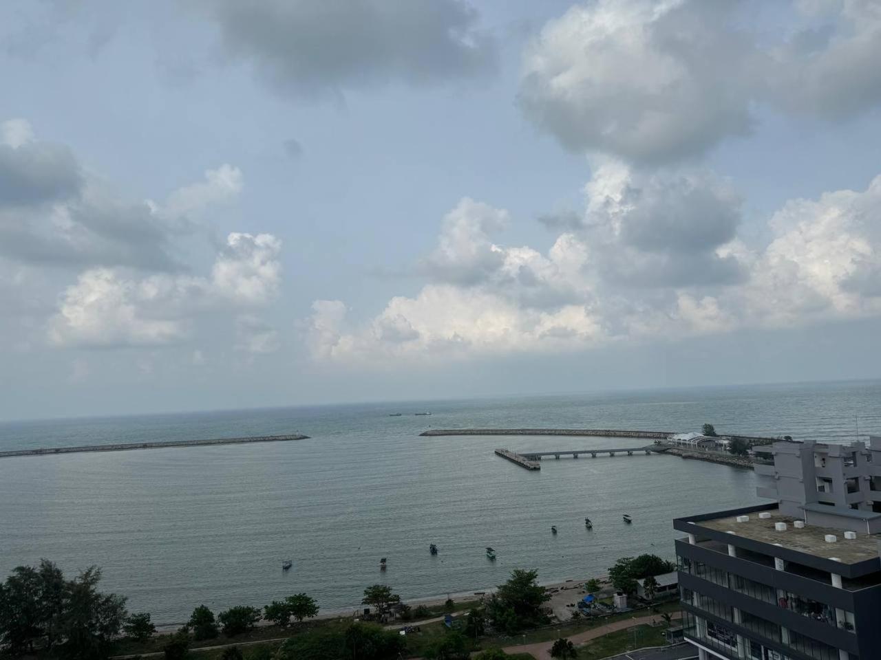 D'ciella Homes- Sea View, Drawbridge & Ktcc Mall *